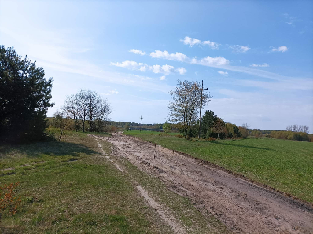 Wiosenne przebudowy dróg i przejść dla pieszych w gminie Końskie [zdjęcia]