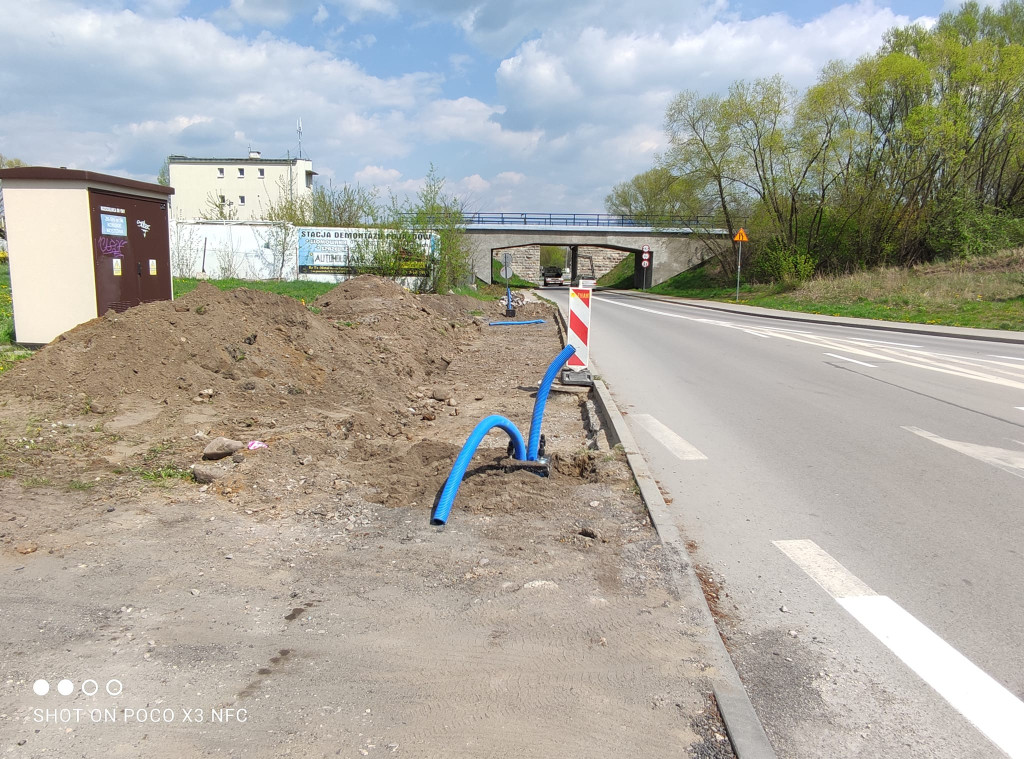 Wiosenne przebudowy dróg i przejść dla pieszych w gminie Końskie [zdjęcia]