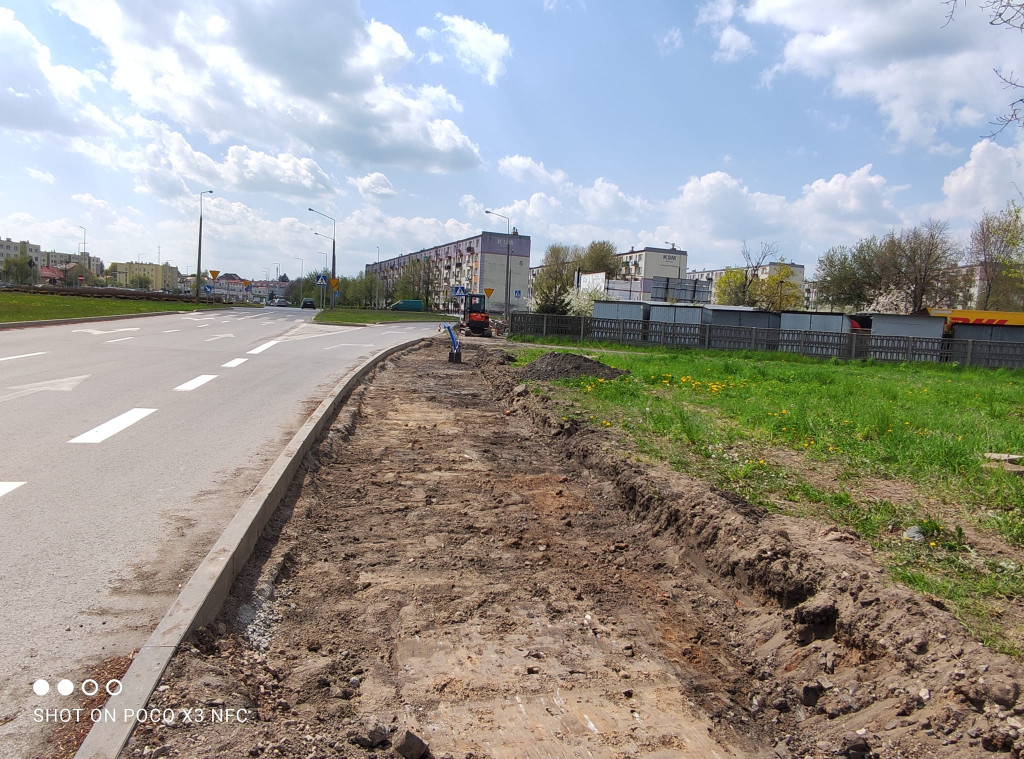 Wiosenne przebudowy dróg i przejść dla pieszych w gminie Końskie [zdjęcia]