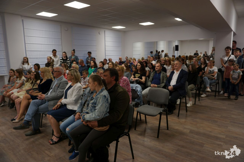 Licytacje dobroczynne dla uczniów z Pomykowa [wideo, zdjęcia]