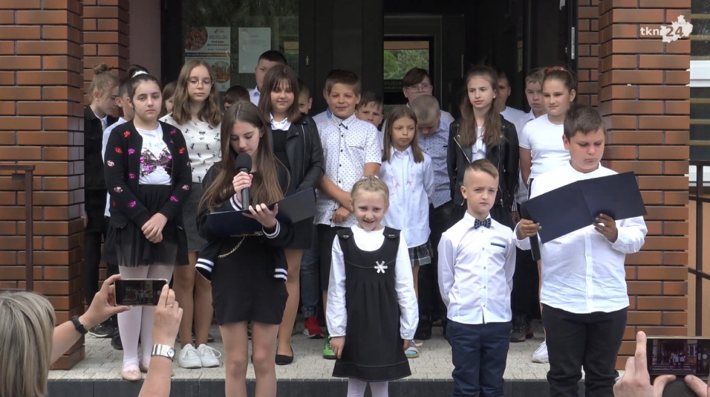 Szkoła w Górnikach się zmienia. Jest piękny amfiteatr [wideo, zdjęcia]