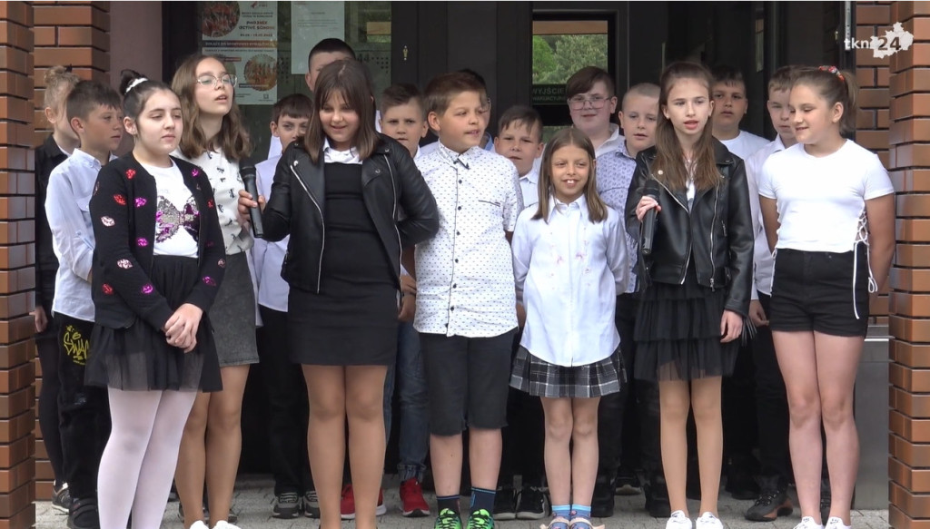 Szkoła w Górnikach się zmienia. Jest piękny amfiteatr [wideo, zdjęcia]