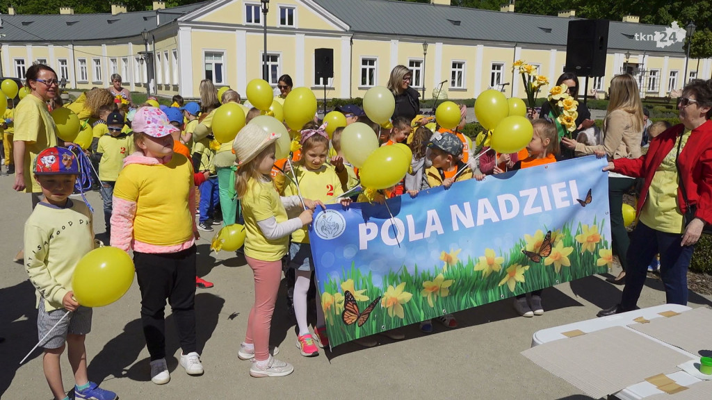 Uświadamiali o opiece hospicyjnej. Za nami I Marsz Żonkili w Końskich [wideo, zdjęcia]