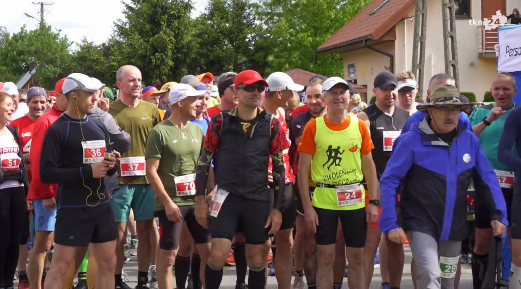 Blisko 250 osób na trasie Cross Maratonu! [wideo, zdjęcia]