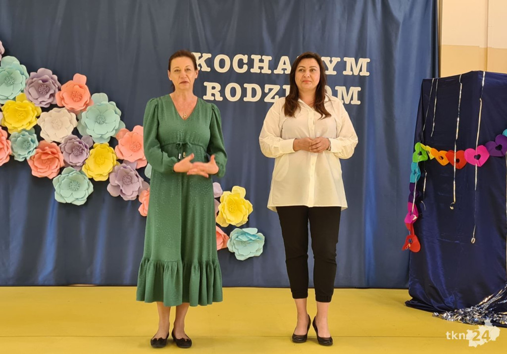 Przedszkolaki wystąpiły dla swoich rodzin w Bajkowej Krainie [wideo, zdjęcia]