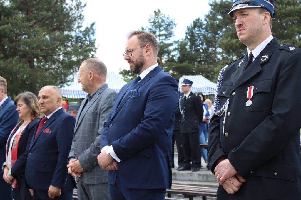 Dzieci i strażacy świętowali w Stąporkowie. Uczczono księdza Kiciora [wideo, zdjęcia]