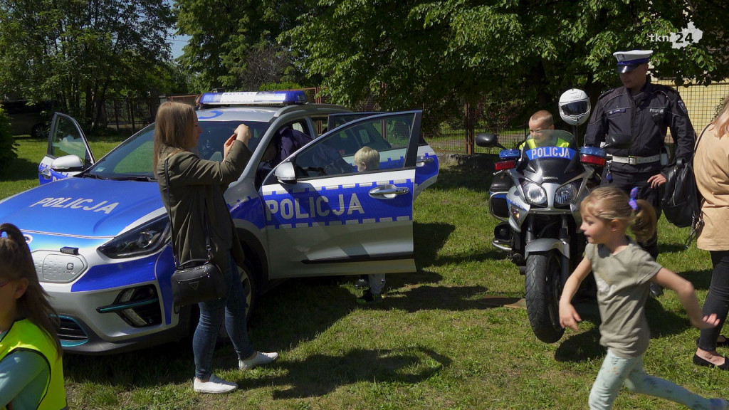 Dzień Dziecka z koneckimi stróżami prawa. Mnóstwo atrakcji dla najmłodszych [wideo, zdjęcia]