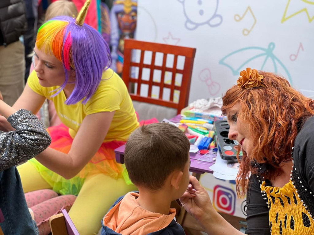 Peppa i Marshall odwiedzili Końskie! Dzień Dziecka w Bejbiś Centrum Zabawek u Eli [wideo, zdjęcia]