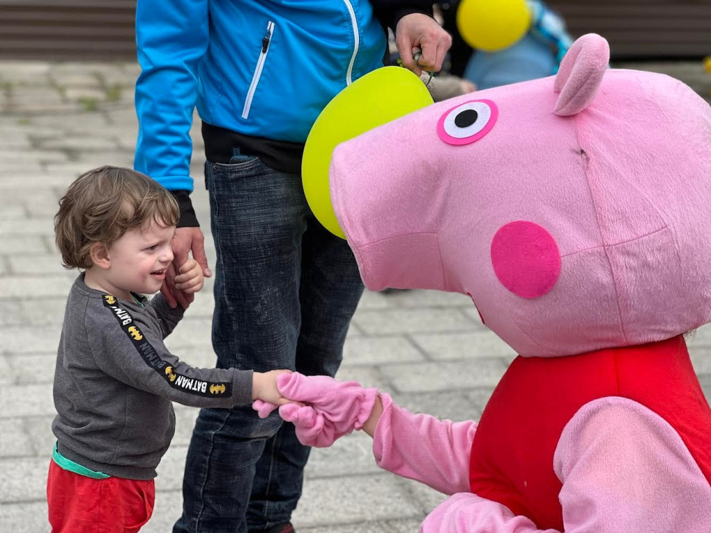 Peppa i Marshall odwiedzili Końskie! Dzień Dziecka w Bejbiś Centrum Zabawek u Eli [wideo, zdjęcia]