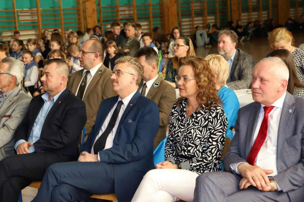 Patriotyczne pieśni i poezja znów wybrzmiały w Gowarczowie. Znamy zwycięzców konkursu [zdjęcia]