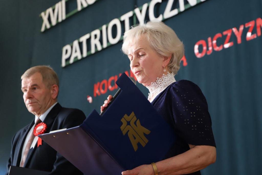 Patriotyczne pieśni i poezja znów wybrzmiały w Gowarczowie. Znamy zwycięzców konkursu [zdjęcia]