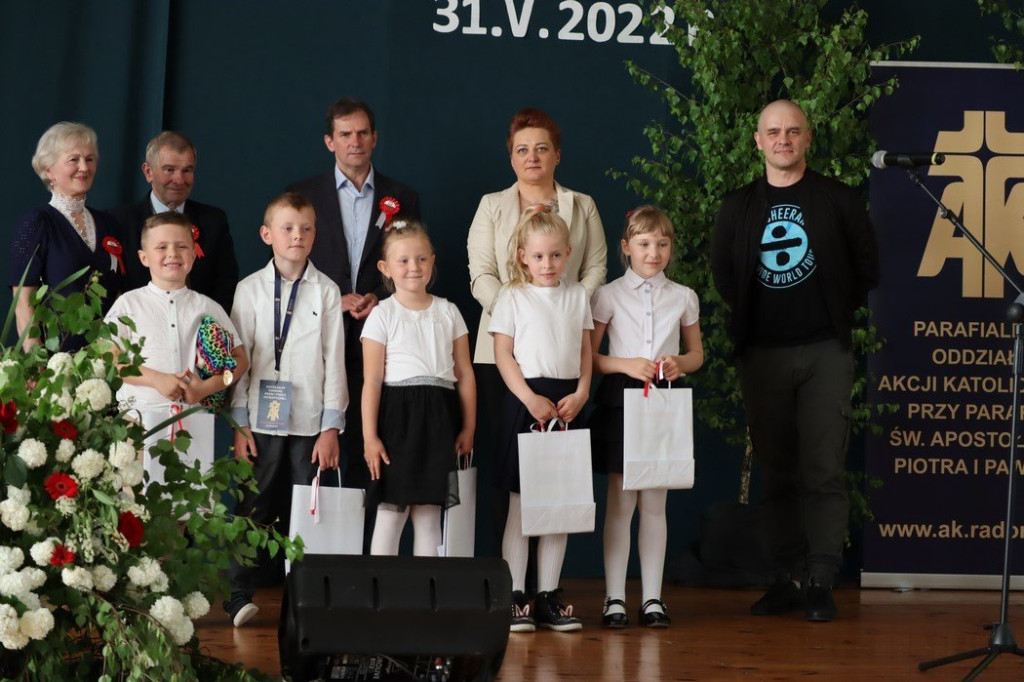 Patriotyczne pieśni i poezja znów wybrzmiały w Gowarczowie. Znamy zwycięzców konkursu [zdjęcia]