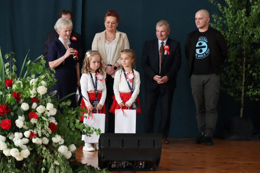 Patriotyczne pieśni i poezja znów wybrzmiały w Gowarczowie. Znamy zwycięzców konkursu [zdjęcia]