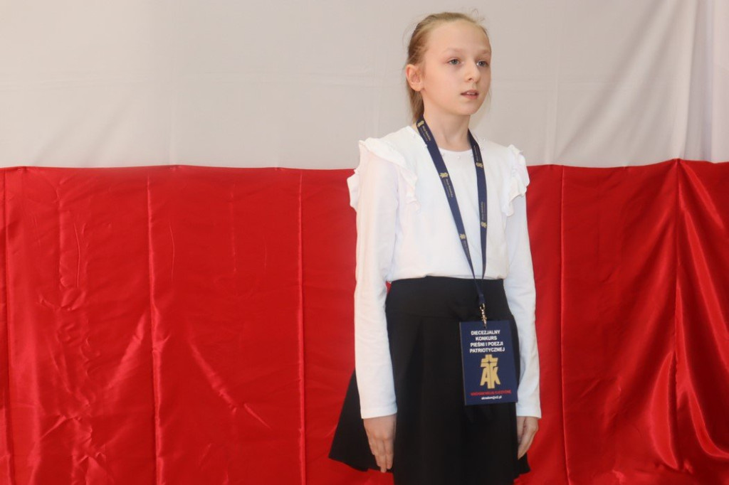 Patriotyczne pieśni i poezja znów wybrzmiały w Gowarczowie. Znamy zwycięzców konkursu [zdjęcia]