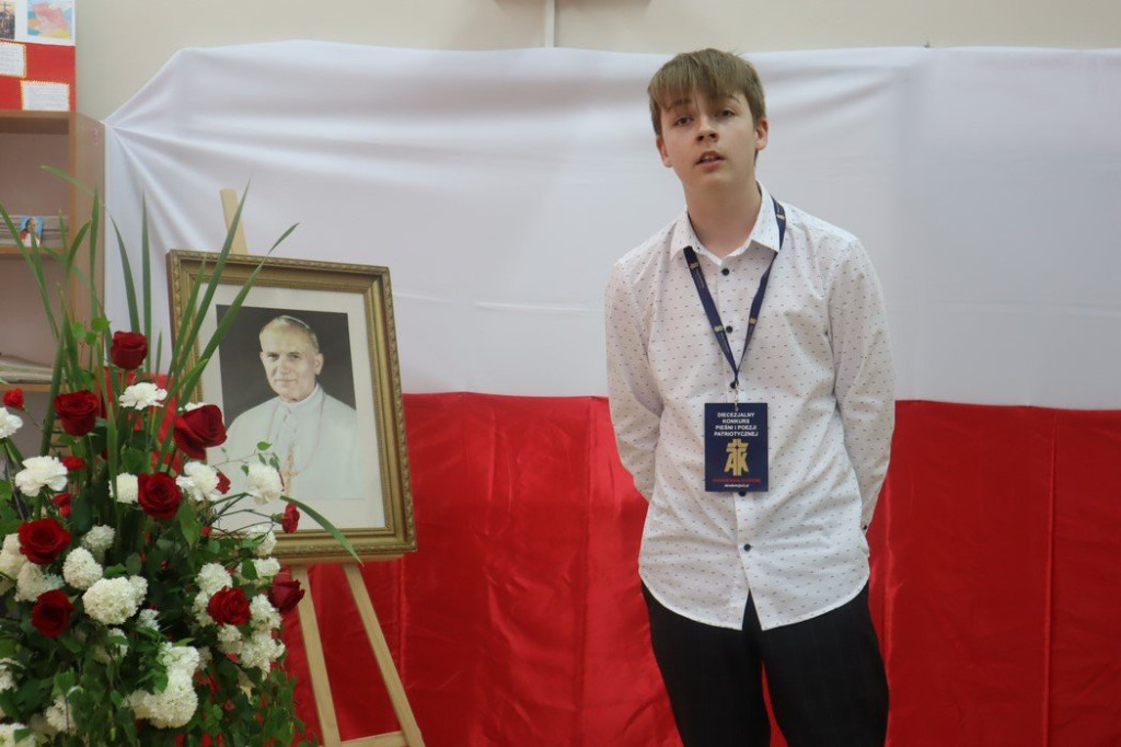 Patriotyczne pieśni i poezja znów wybrzmiały w Gowarczowie. Znamy zwycięzców konkursu [zdjęcia]