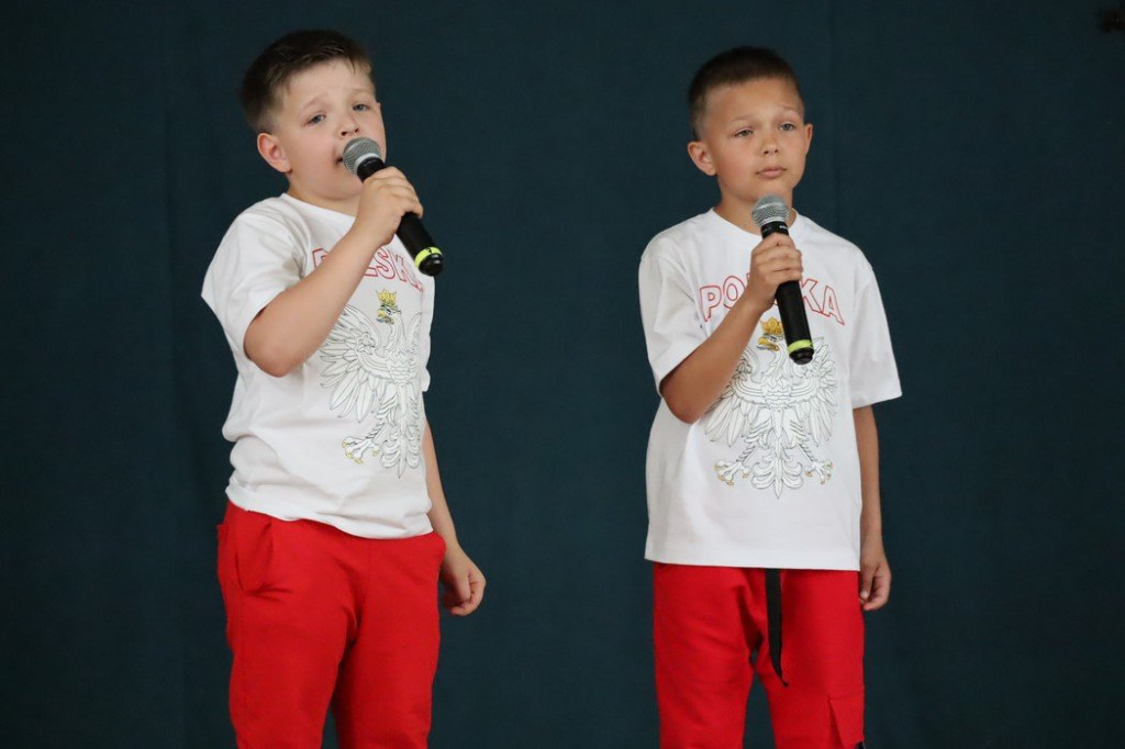 Patriotyczne pieśni i poezja znów wybrzmiały w Gowarczowie. Znamy zwycięzców konkursu [zdjęcia]