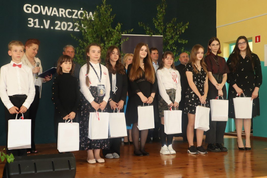 Patriotyczne pieśni i poezja znów wybrzmiały w Gowarczowie. Znamy zwycięzców konkursu [zdjęcia]