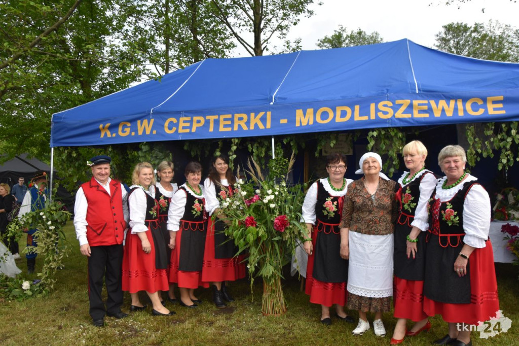 `Tradycja kołem gospodyń się toczy` w Końskich. III Przegląd KGW [wideo, zdjęcia]