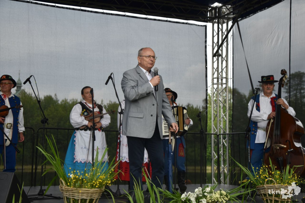`Tradycja kołem gospodyń się toczy` w Końskich. III Przegląd KGW [wideo, zdjęcia]