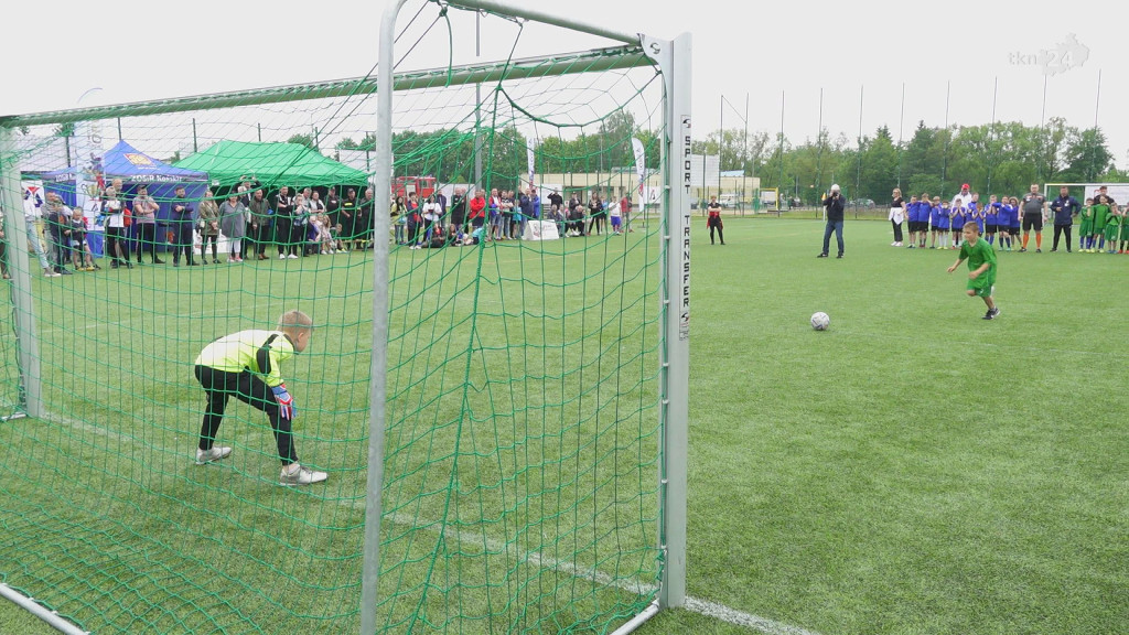 Moc zabawy i futbolu na stadionie OSiR w Końskich [fotorelacja]