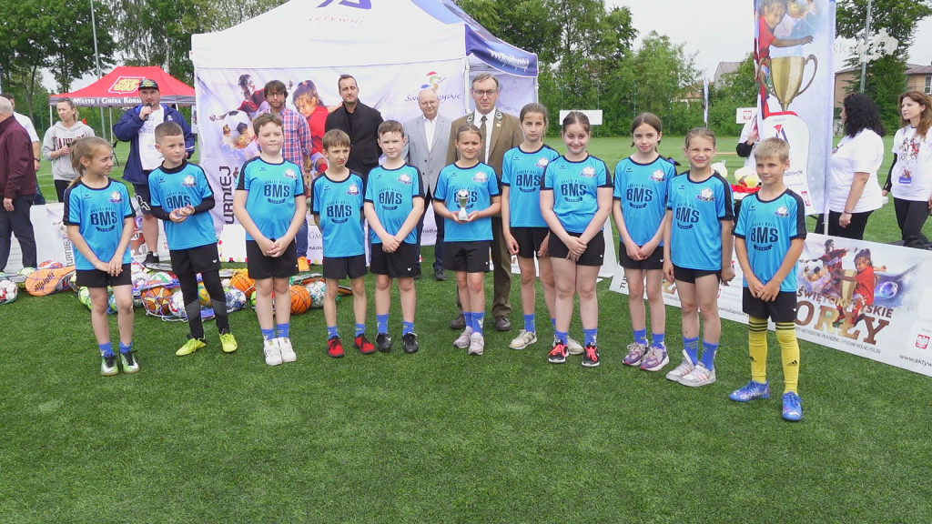 Świętokrzyskie Orły. Młodzież rywalizowała w futbolowym turnieju [wideo, zdjęcia]