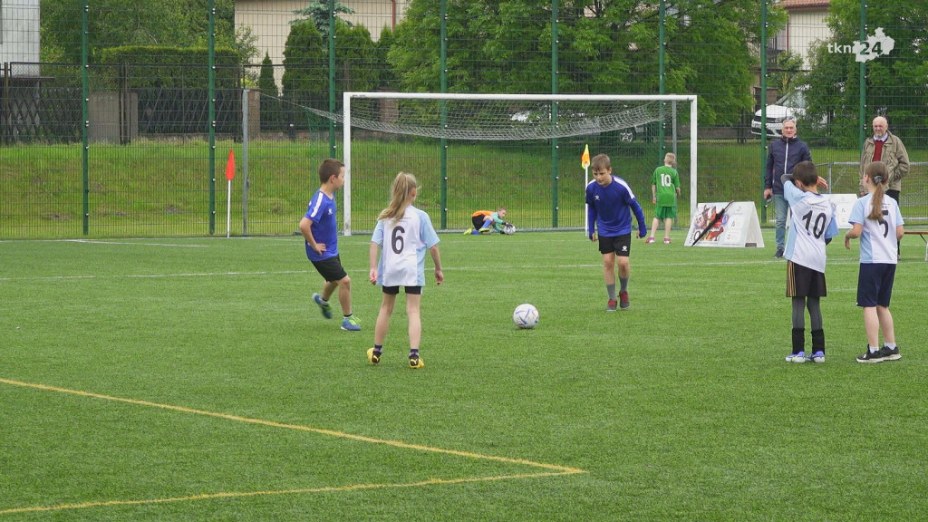 Świętokrzyskie Orły. Młodzież rywalizowała w futbolowym turnieju [wideo, zdjęcia]
