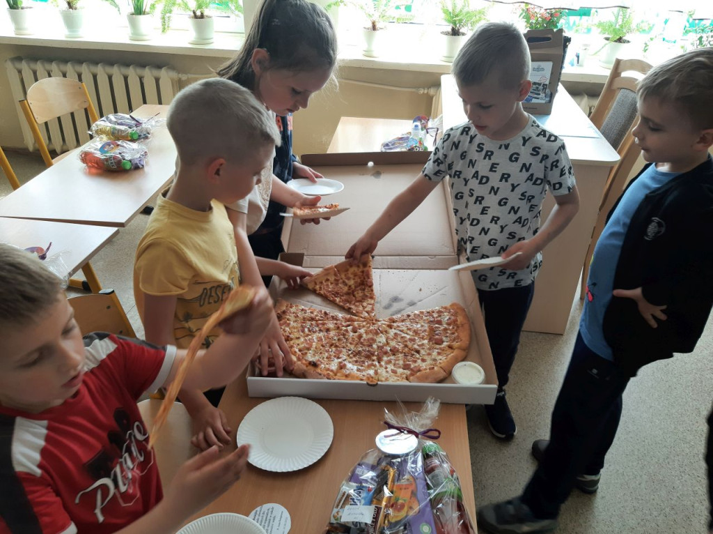 Wiele atrakcji na Dzień Dziecka w Szkole Podstawowej w Kłucku [zdjęcia]