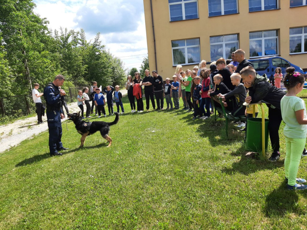 Wiele atrakcji na Dzień Dziecka w Szkole Podstawowej w Kłucku [zdjęcia]