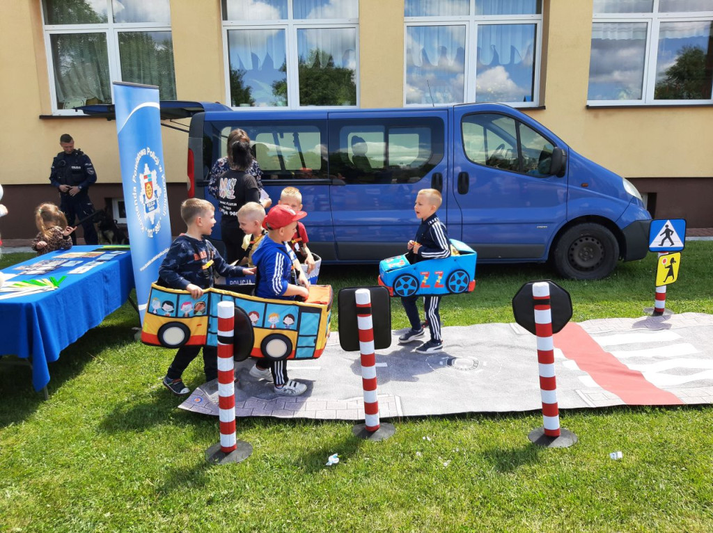 Wiele atrakcji na Dzień Dziecka w Szkole Podstawowej w Kłucku [zdjęcia]