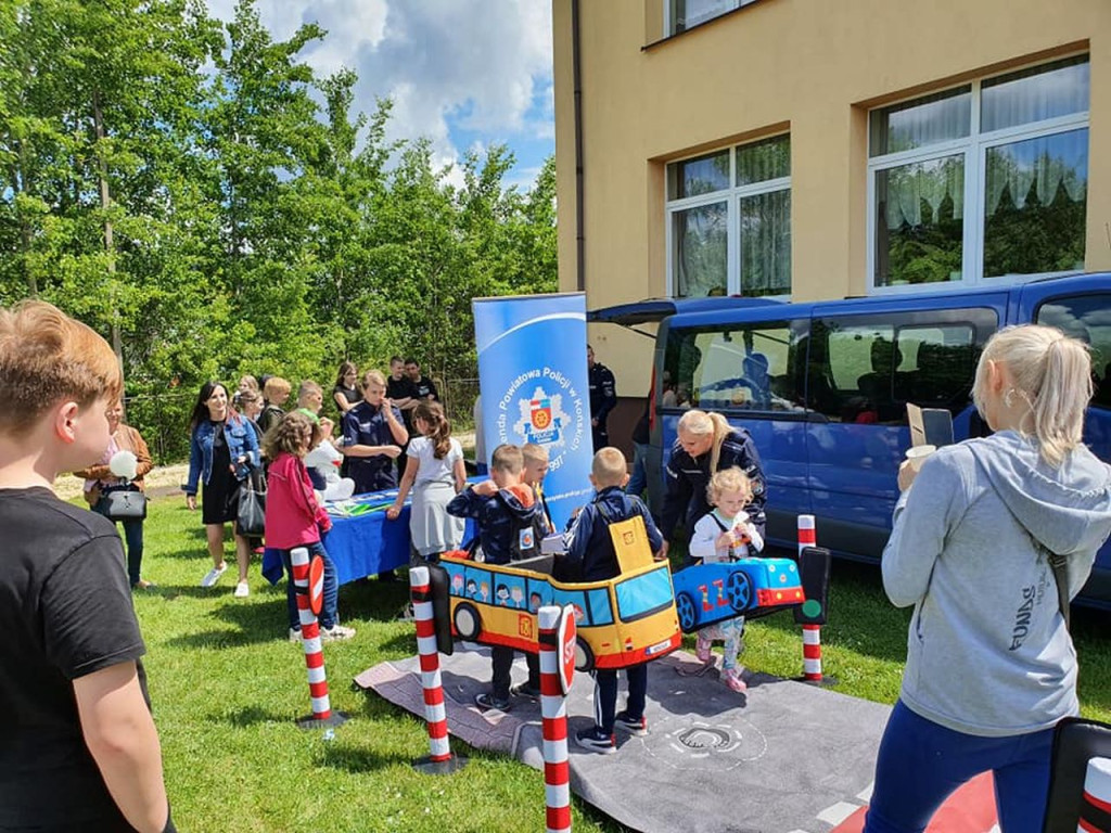 Wiele atrakcji na Dzień Dziecka w Szkole Podstawowej w Kłucku [zdjęcia]