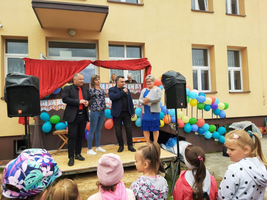 Wiele atrakcji na Dzień Dziecka w Szkole Podstawowej w Kłucku [zdjęcia]