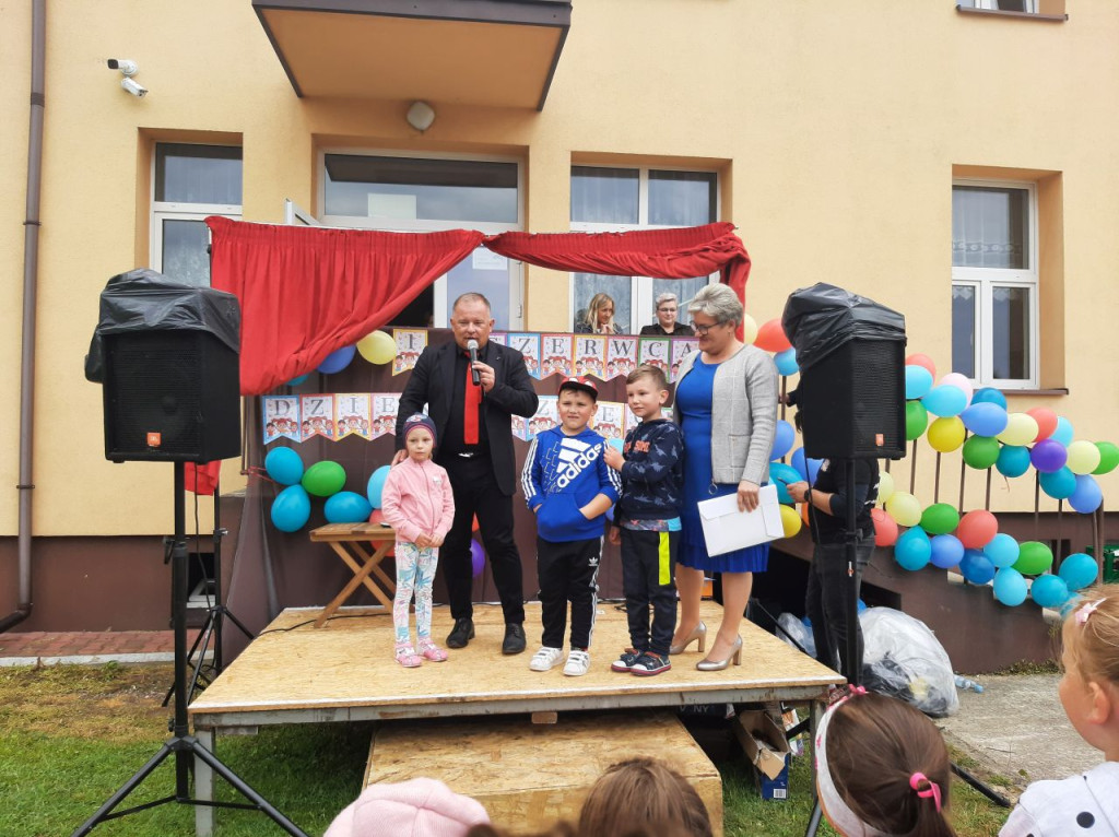 Wiele atrakcji na Dzień Dziecka w Szkole Podstawowej w Kłucku [zdjęcia]