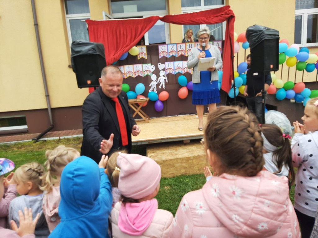 Wiele atrakcji na Dzień Dziecka w Szkole Podstawowej w Kłucku [zdjęcia]