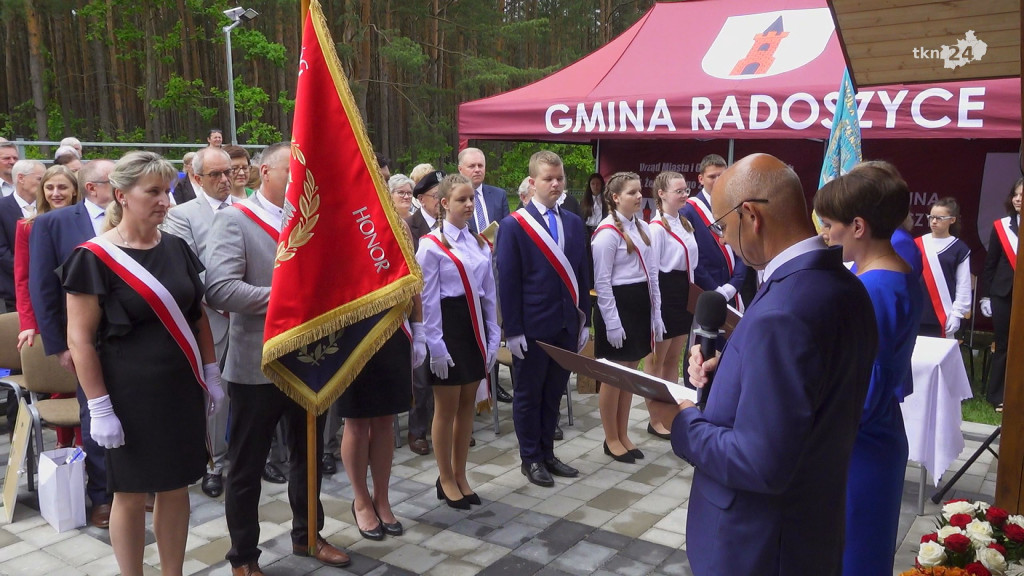 Szkoła Podstawowa w Górnikach ma już sto lat. Za nami piękna uroczystość [wideo, zdjęcia]