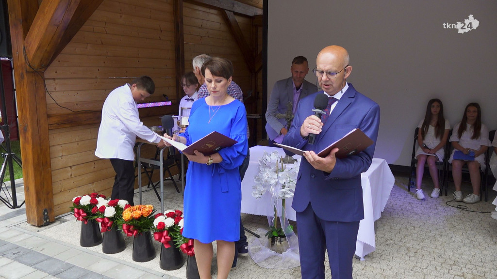Szkoła Podstawowa w Górnikach ma już sto lat. Za nami piękna uroczystość [wideo, zdjęcia]