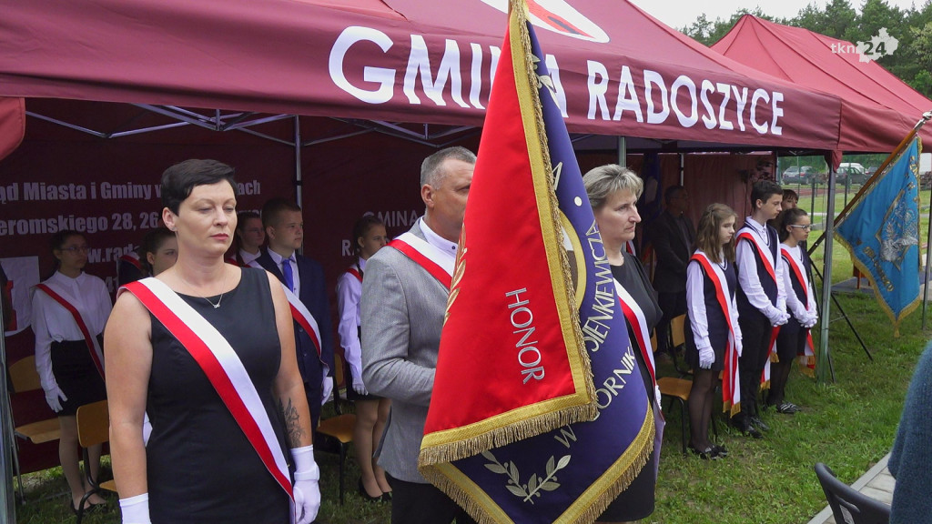 Szkoła Podstawowa w Górnikach ma już sto lat. Za nami piękna uroczystość [wideo, zdjęcia]