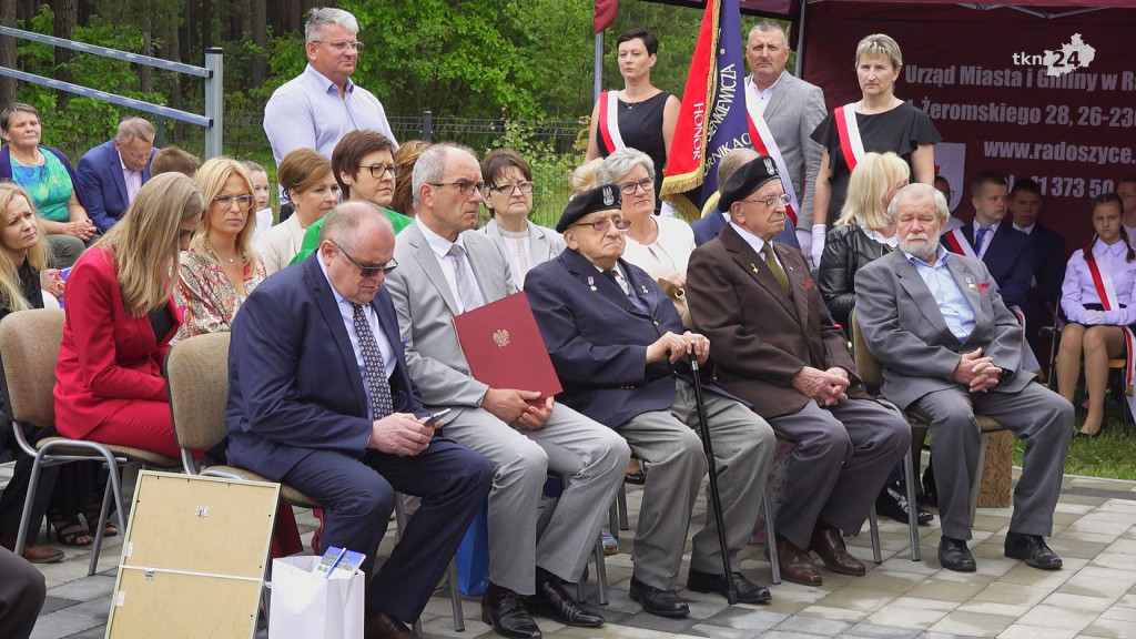 Szkoła Podstawowa w Górnikach ma już sto lat. Za nami piękna uroczystość [wideo, zdjęcia]