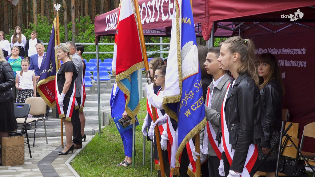 Szkoła Podstawowa w Górnikach ma już sto lat. Za nami piękna uroczystość [wideo, zdjęcia]