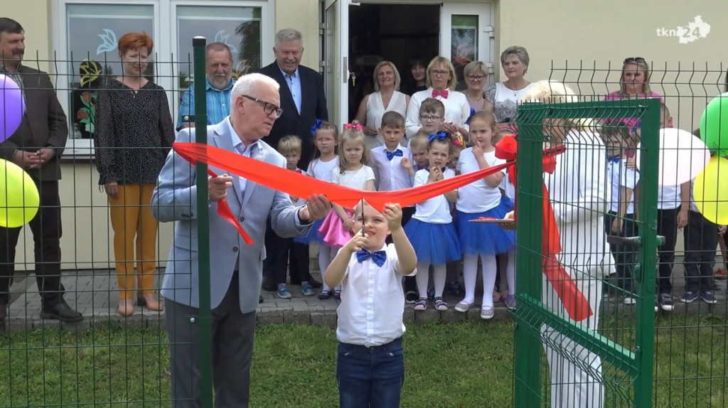 Plac zabaw i bieżnia. Nowe obiekty w Pomykowie [wideo, zdjęcia]
