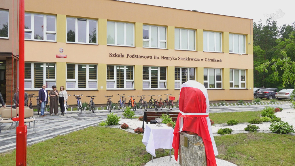 Szkoła Podstawowa w Górnikach ma już sto lat. Za nami piękna uroczystość [wideo, zdjęcia]