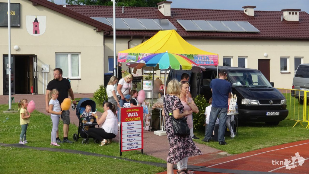 Zabawa z przytupem w Radoszycach w weselnym klimacie [wideo, zdjęcia]