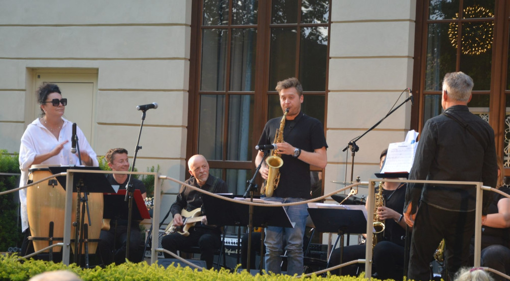 Big Band dał koncert wśród parkowych drzew [wideo, zdjęcia]