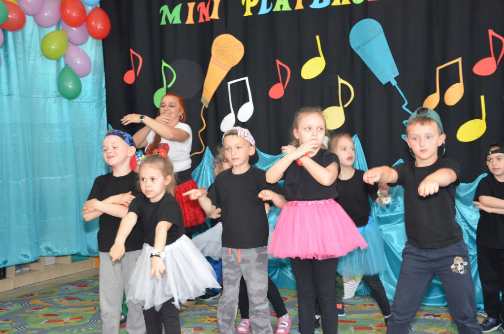 Mini Playback Show na Dzień Dziecka w Stąporkowie [zdjęcia]