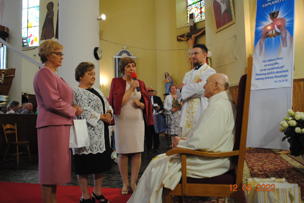 Jubileusz 50-lecia posługi kapłańskiej proboszcza z Fałkowa [zdjęcia]