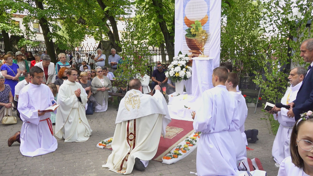 Wierni wzięli udział w uroczystości Bożego Ciała [wideo, zdjęcia]