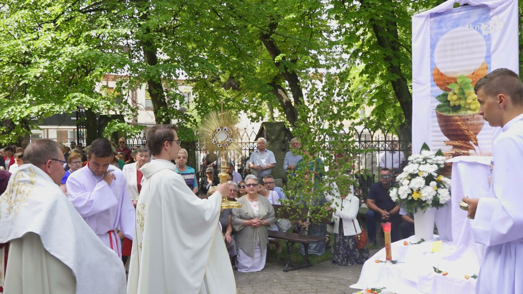 Wierni wzięli udział w uroczystości Bożego Ciała [wideo, zdjęcia]