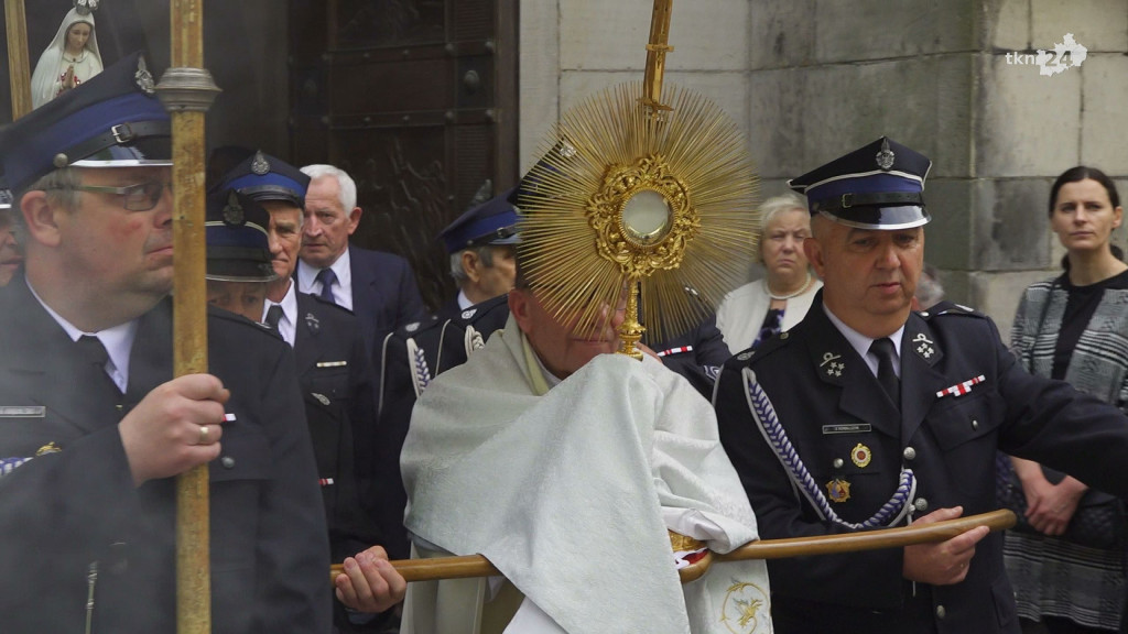Wierni wzięli udział w uroczystości Bożego Ciała [wideo, zdjęcia]