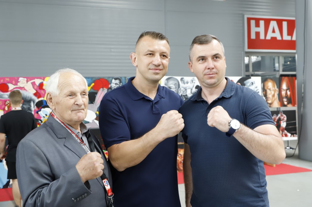 Mistrz boksu z Końskich Jerzy Plaskota uhonorowany podczas bokserskich targów [zdjęcia]