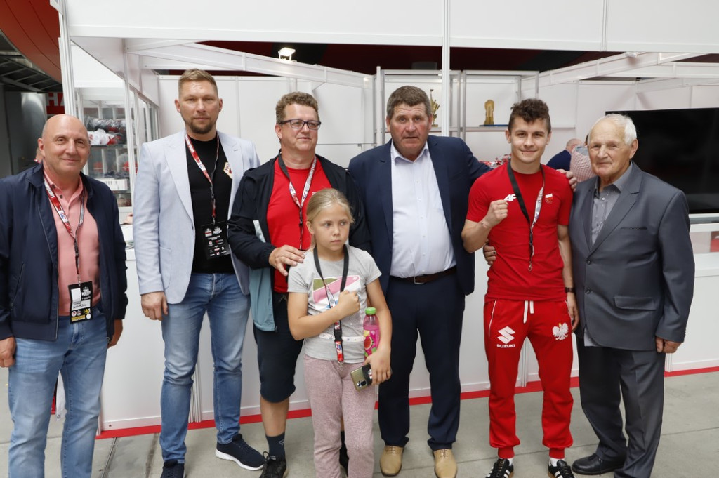 Mistrz boksu z Końskich Jerzy Plaskota uhonorowany podczas bokserskich targów [zdjęcia]