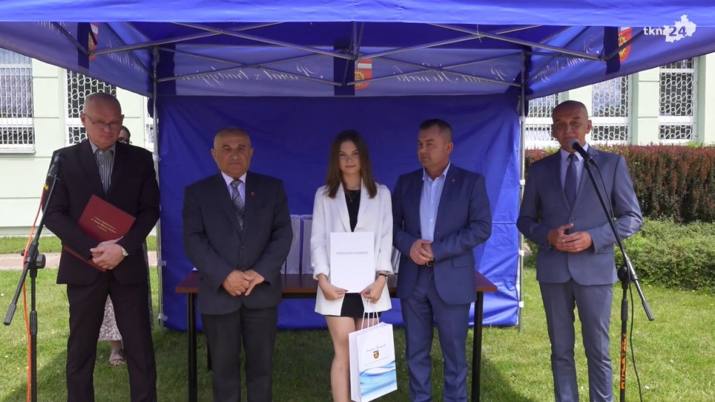 Starosta nagrodził najlepszych uczniów! [wideo, zdjęcia]